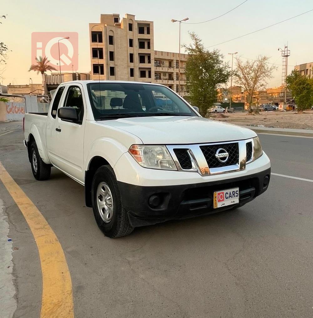 نيسان نافارا